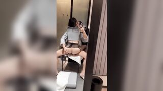 氣質女白領劉婷和包皮男友自拍性愛視頻 毛筆玩逼3