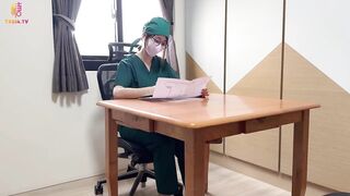 台灣清華大學外文系女神Ssrpeach 女醫生無私奉獻蜜穴採精 淫臀嫩穴猶如抽精泵 上頭榨射蜜道 1