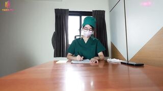 台灣清華大學外文系女神Ssrpeach 女醫生無私奉獻蜜穴採精 淫臀嫩穴猶如抽精泵 上頭榨射蜜道 2