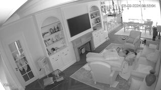 【攝影機偷拍】性癮少婦頻繁自慰 每月高達二十次！！-02