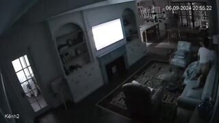 【攝影機偷拍】性癮少婦頻繁自慰 每月高達二十次！！-04