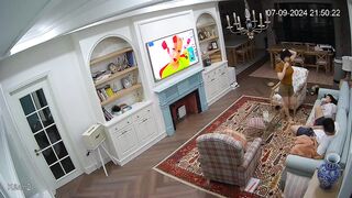 【攝影機偷拍】性癮少婦頻繁自慰 每月高達二十次！！-03