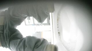 【廁拍】全景前後雙角度 極品刮毛騷貨 -16