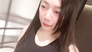 台灣DaisybabyTW 咖啡店真實搭訕女店員超主動！帶回房間幹好爽！
