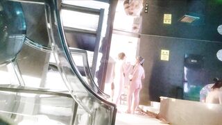 浴場偷拍 一群美女少婦洗澡泡湯