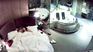 酒店偷拍年輕美女和男友玩顏面騎乘 玩爽了洗完澡再來一炮 2