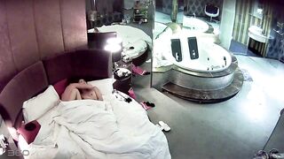 酒店偷拍年輕美女和男友玩顏面騎乘 玩爽了洗完澡再來一炮 2