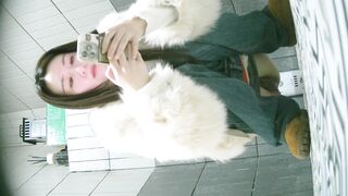 【廁拍】全景前後雙角度 極品刮毛騷貨 -12