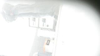 【廁拍】全景前後雙角度 極品刮毛騷貨 -19