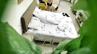 高顏值小情侶完美激情做愛 被全程偷拍毫無察覺5
