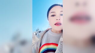 陽光明媚好天氣 小少婦戶外摳逼心癢難耐找了男人野戰 被一頓狂艹內射2