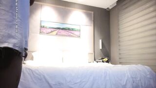 小寶尋花約了個顏值不錯黑衣女孩酒店啪啪，口交舔弄近距離特寫 後入大力猛操