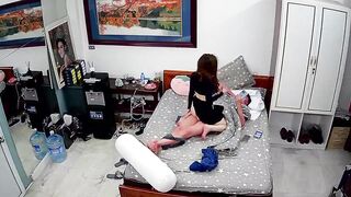 《居家攝影機破解》真實記錄極品嬌妻每天推倒老公各種姿勢做愛啪啪-5