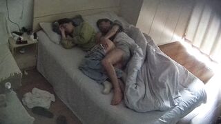 攝影機偷拍學生情侶 渣男趁白襪女友不注意取下套子內射兩次1